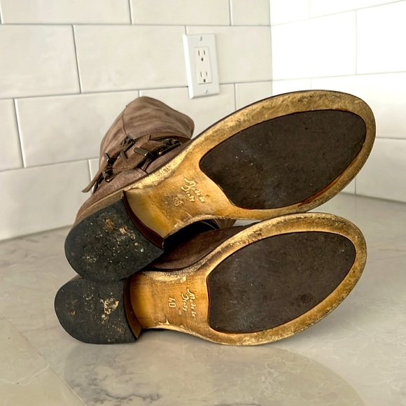 Italian made boots in great condition size 10 - Picture 5 of 6